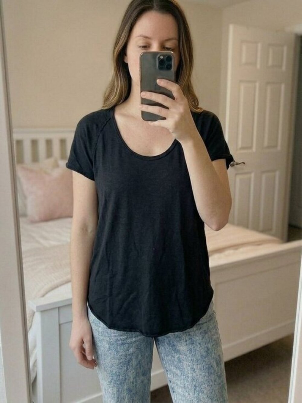 Aritzia Wilfred Tandis Women's T-Shirt XS Short Sleeve Black Crewneck Whimsigoth